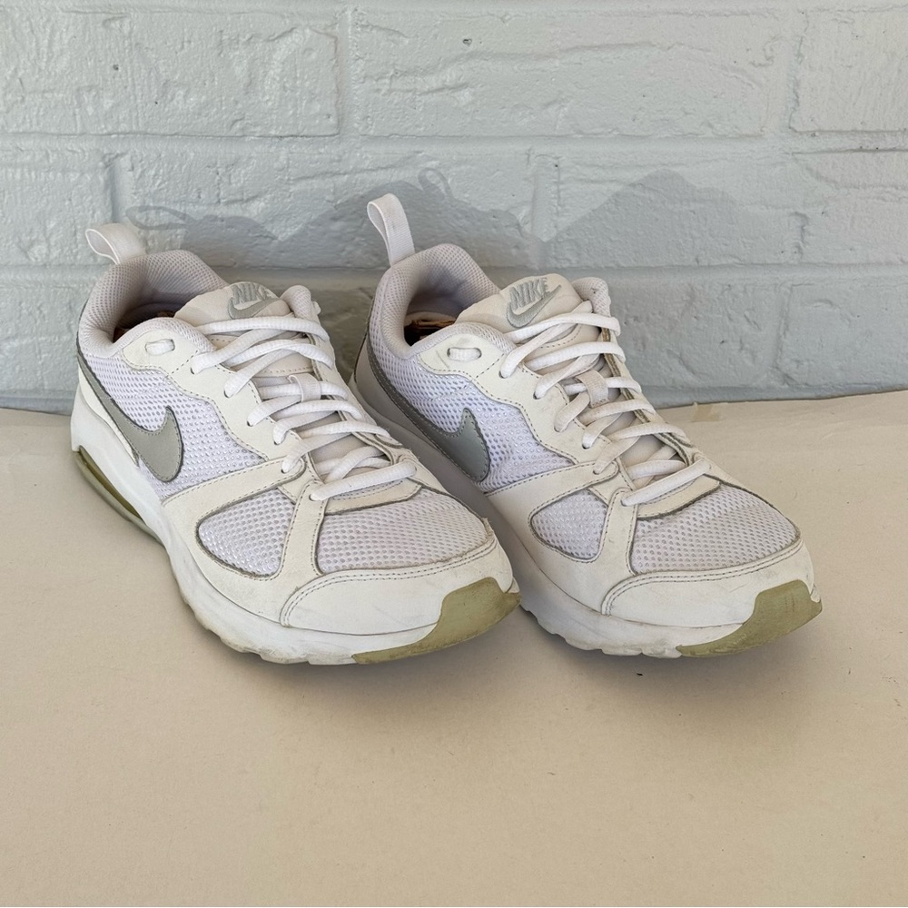 Nike Air Max Muse Sneakers Women's 10 - Picture 4 of 13